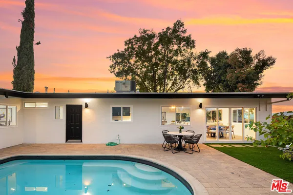 $1,995,000 | 3852 Sherview Drive, Sherman Oaks, CA 91403