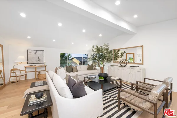 $1,995,000 | 3852 Sherview Drive, Sherman Oaks, CA 91403