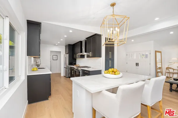 $1,995,000 | 3852 Sherview Drive, Sherman Oaks, CA 91403