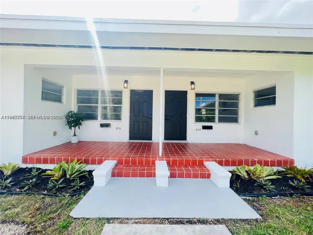 a view of outdoor space