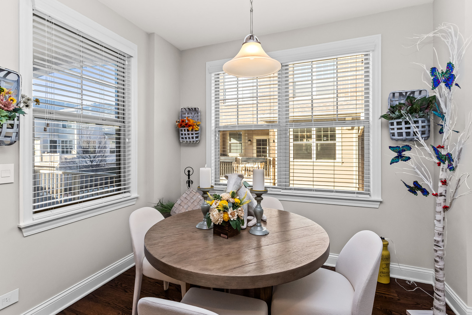 311 South NW Highway, Unit 1 Park Ridge, IL 60068 - Photo 14 of 30 a dining room with furniture a chandelier and wooden floor