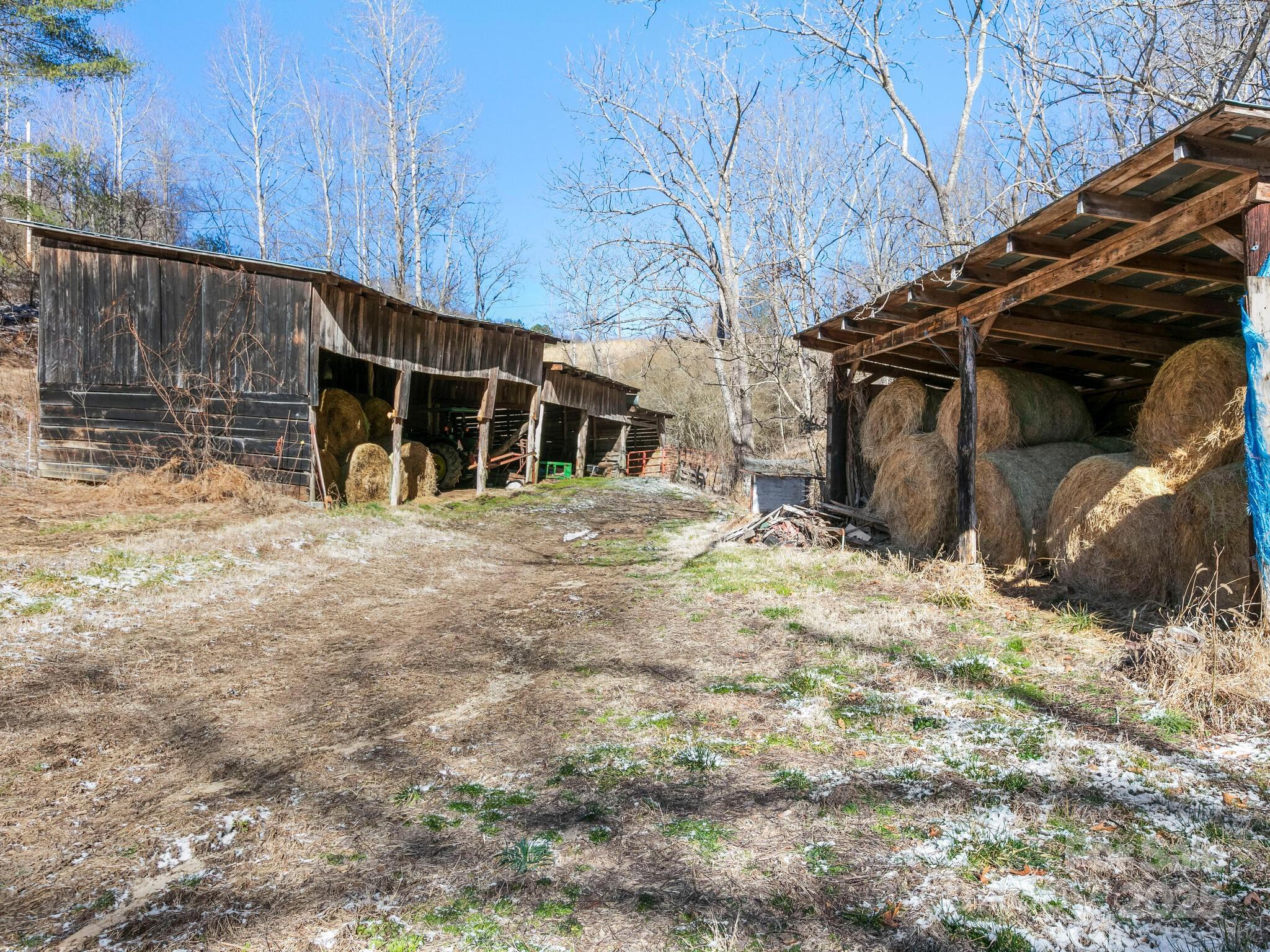 7550 Meadows Town Road Marshall, NC 28753 - Photo 29 of 31 Gallery Image 29