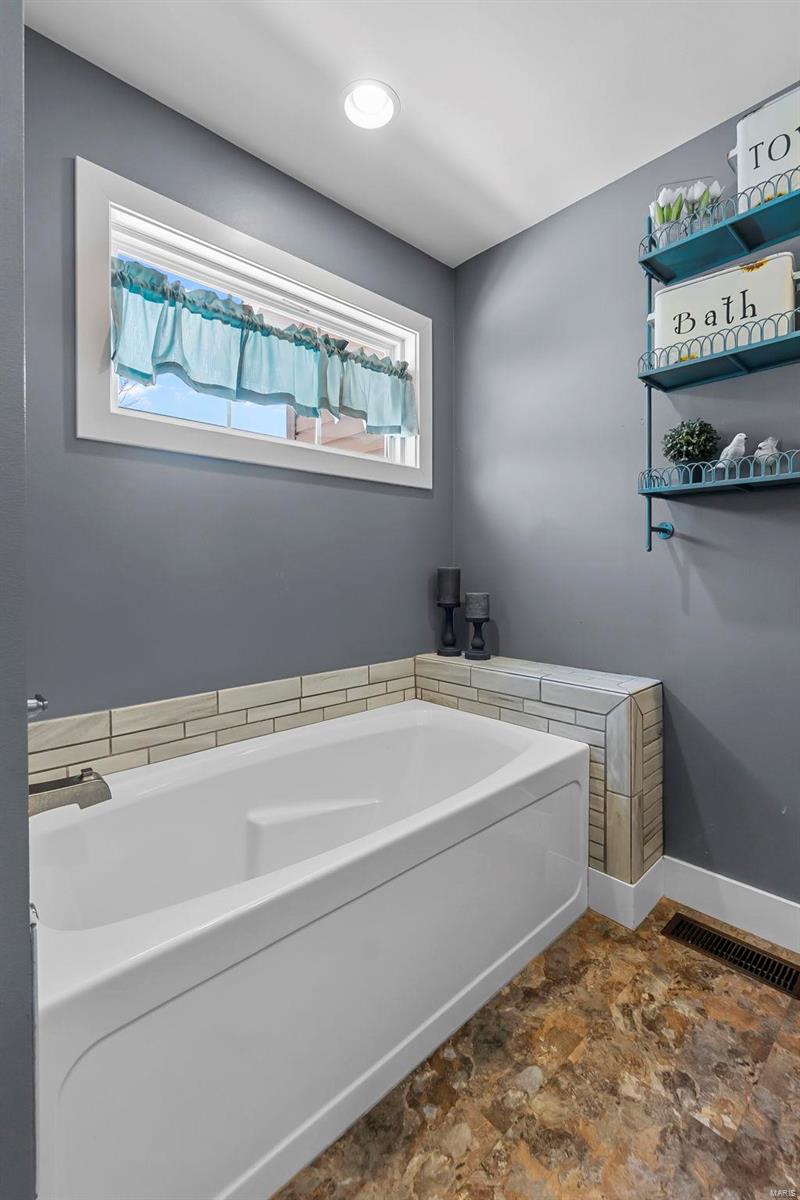 20 Ridgeway Drive Benton, MO 63736 - Photo 16 of 32