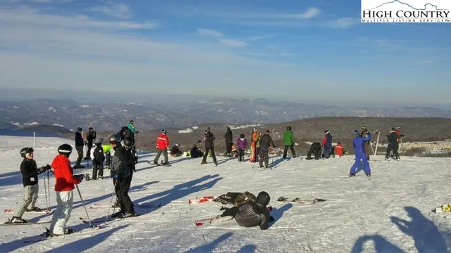 $222,500 | 101 Larkspur Lane, Beech Mountain, NC 28604