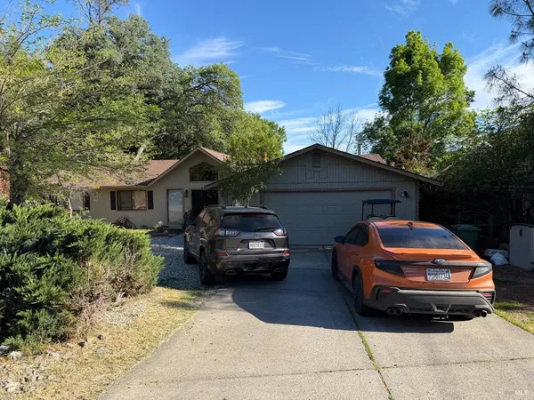 $410,000 | 18670 Maple Leaf Court, Hidden Valley Lake, CA 95467