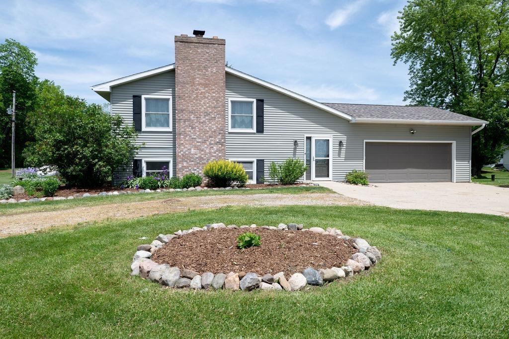 5021 East Emery Road Portland, MI 48875 - Photo 1 of 25