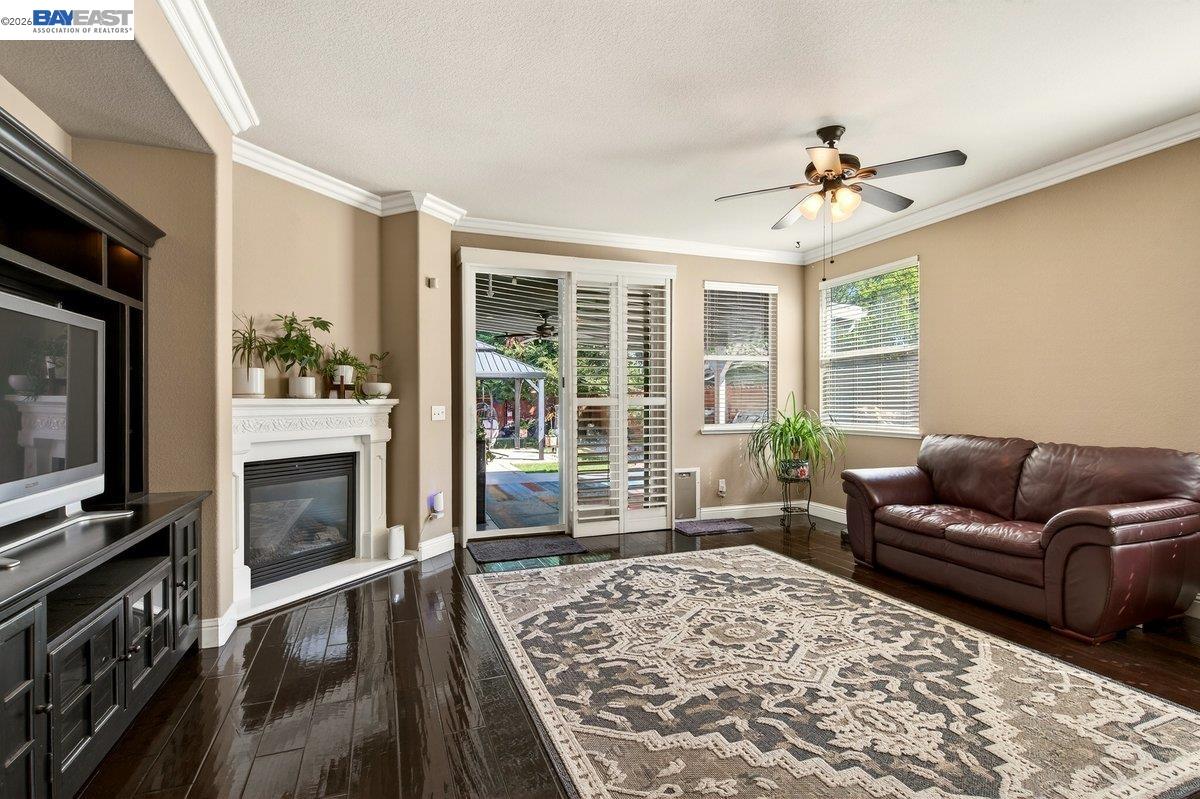 469 Monte Oro Street Manteca, CA 95337 - Photo 7 of 19