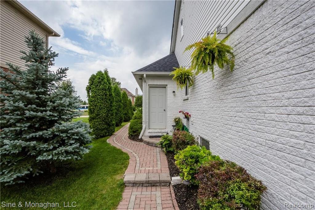 49374 Monte Road Chesterfield, MI 48047 - Photo 44 of 51