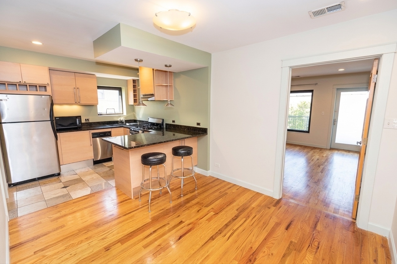1607 Simpson Street, Unit 2W Evanston, IL 60201 - Photo 8 of 12