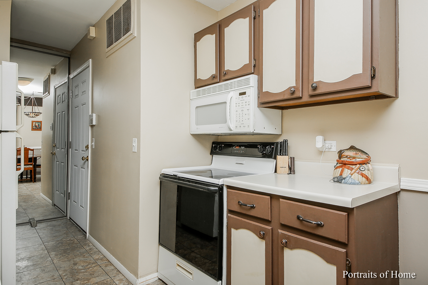 5501 Lakeside Drive, Unit 3B Lisle, IL 60532 - Photo 4 of 14