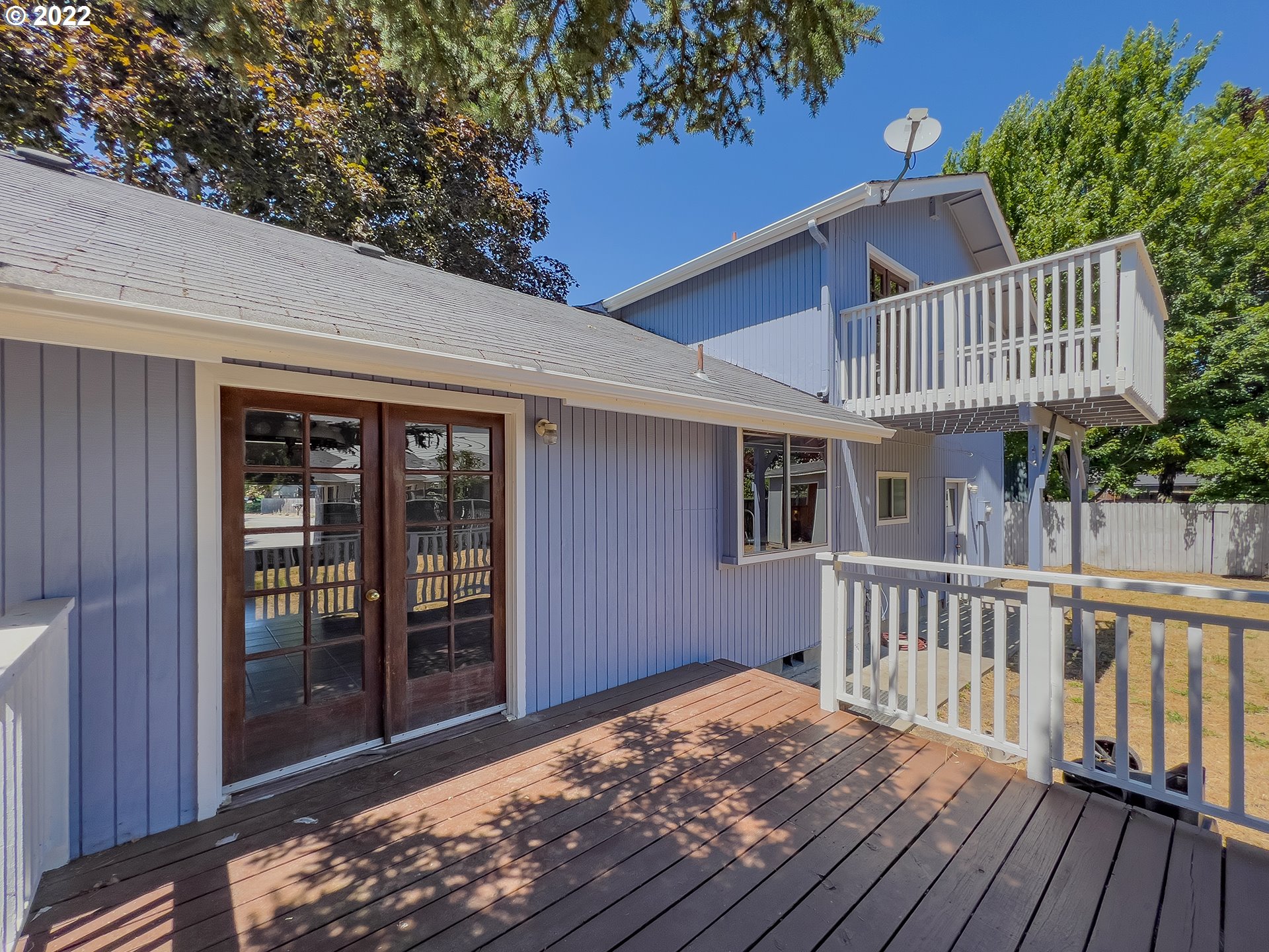 635 71st Street Springfield, OR 97478 - Photo 23 of 31 a balcony view with a garden space