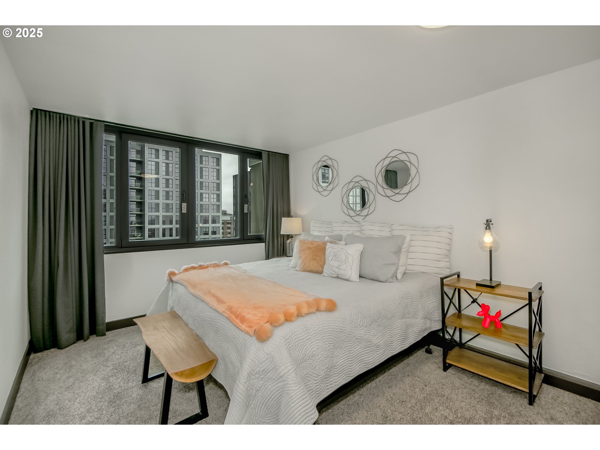 255 Southwest Harrison Street, Unit 14D Portland, OR 97201 - Photo 4 of 23