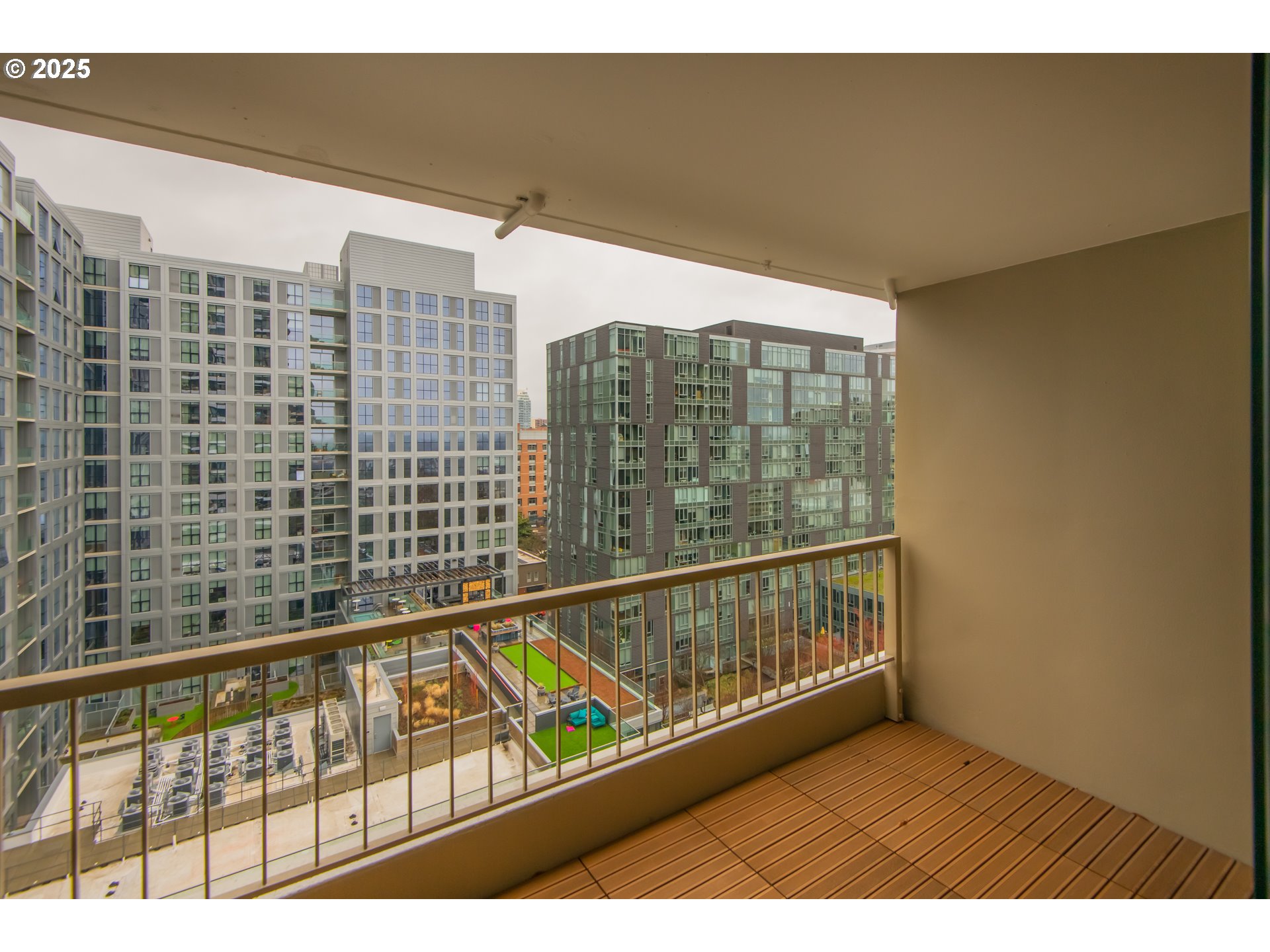 255 Southwest Harrison Street, Unit 14D Portland, OR 97201 - Photo 9 of 23