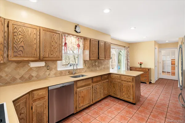 $850,000 | 27 David Road, Somers, NY 10589
