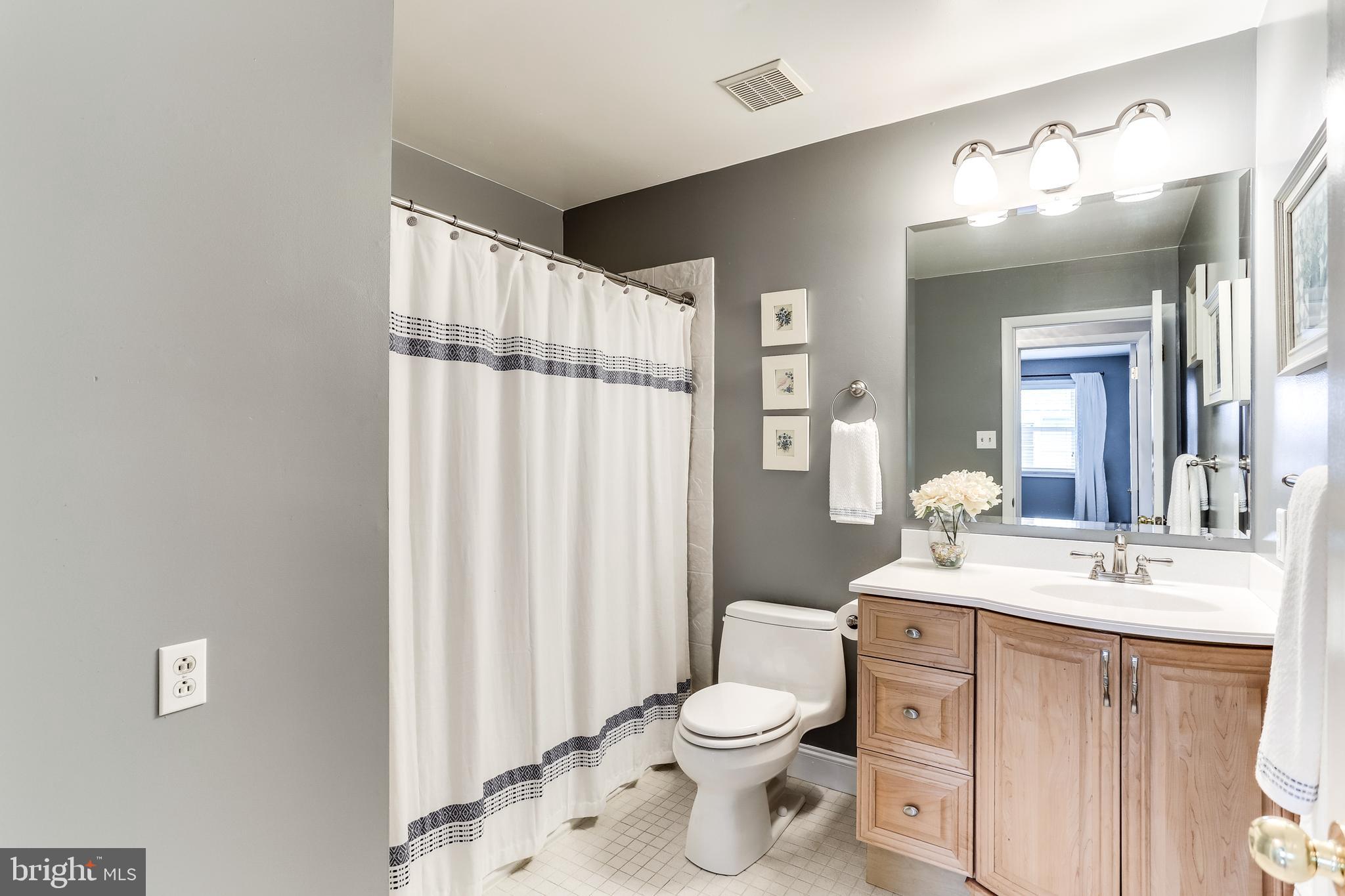 1971 Poplar Ridge Road Pasadena, MD 21122 - Photo 32 of 58 Hall Bathroom
