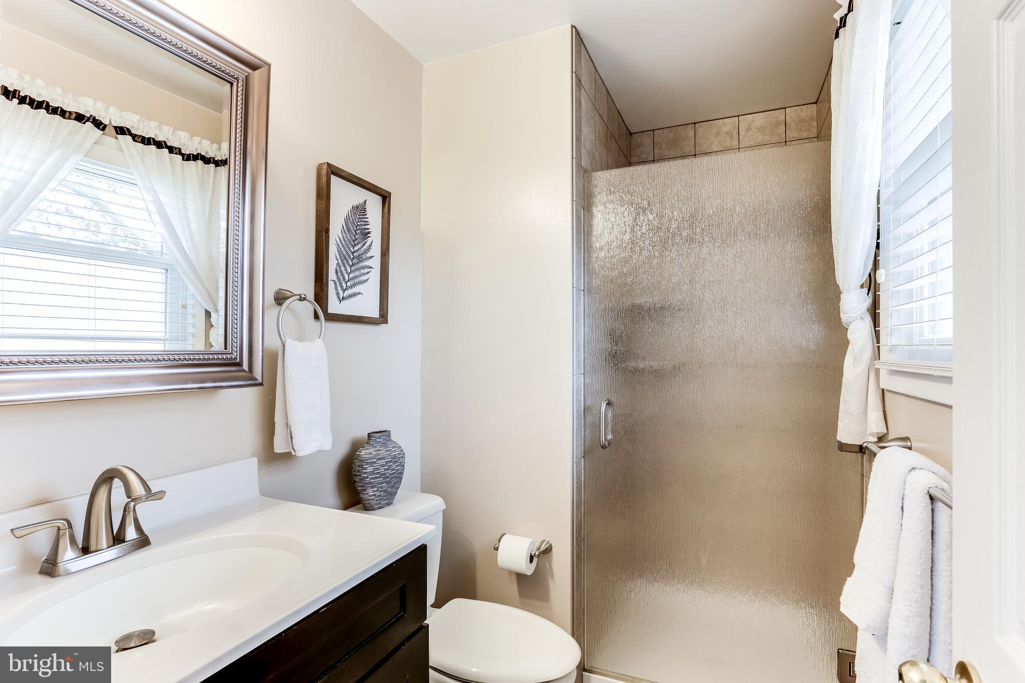 1971 Poplar Ridge Road Pasadena, MD 21122 - Photo 35 of 58 Primary Bathroom