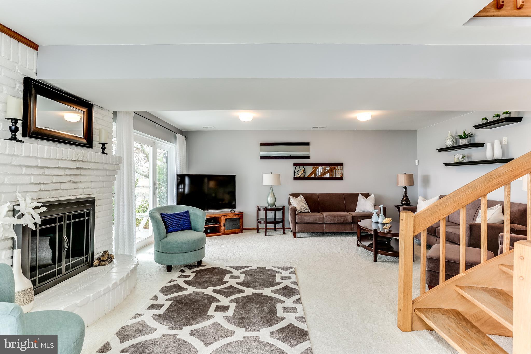 1971 Poplar Ridge Road Pasadena, MD 21122 - Photo 7 of 58 Family Room