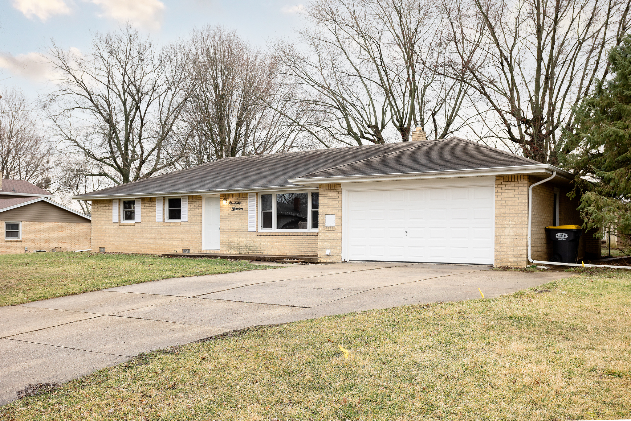 1913 South Post Road Anderson, IN 46012 - Photo 3 of 42