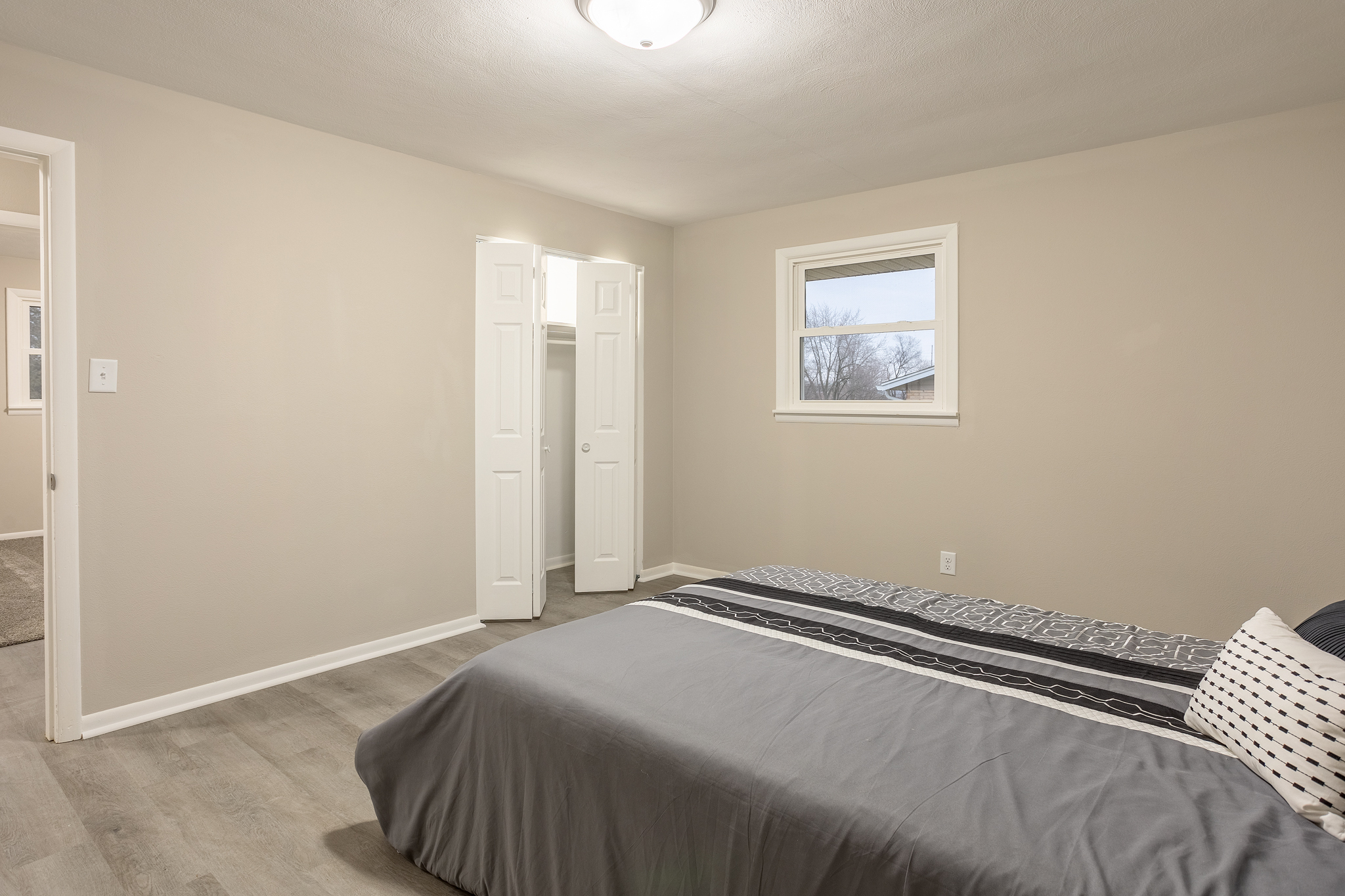 1913 South Post Road Anderson, IN 46012 - Photo 32 of 42