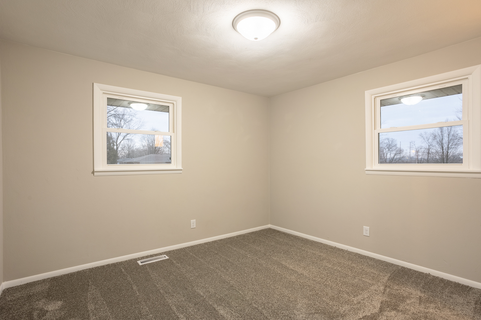 1913 South Post Road Anderson, IN 46012 - Photo 35 of 42