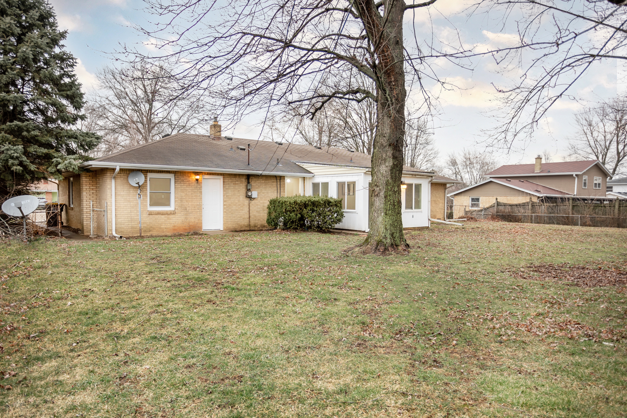 1913 South Post Road Anderson, IN 46012 - Photo 37 of 42
