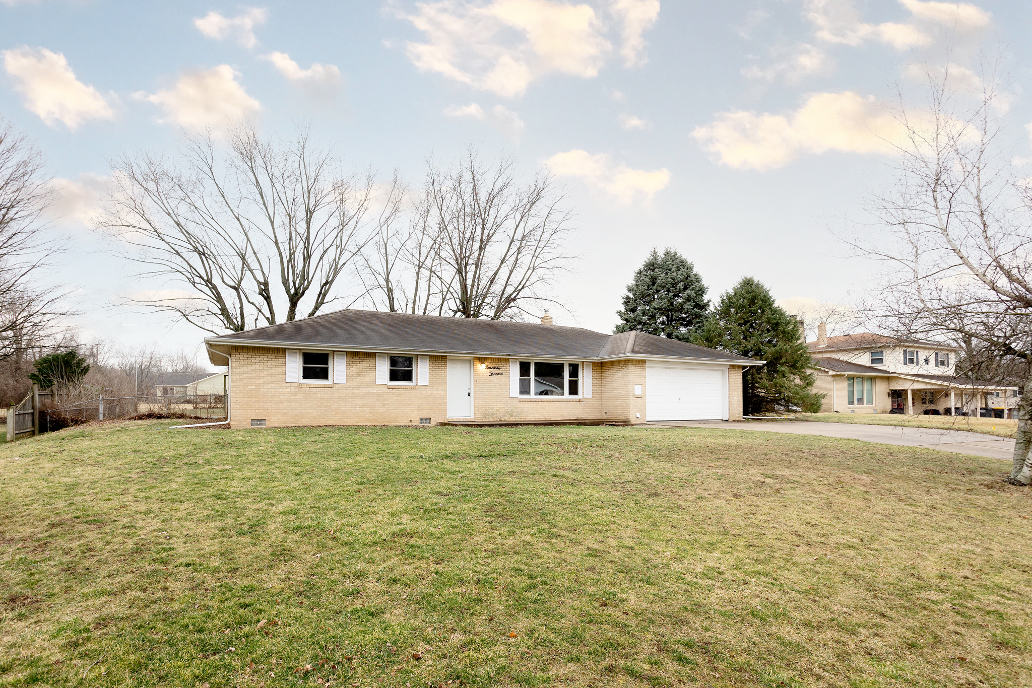 1913 South Post Road Anderson, IN 46012 - Photo 4 of 42