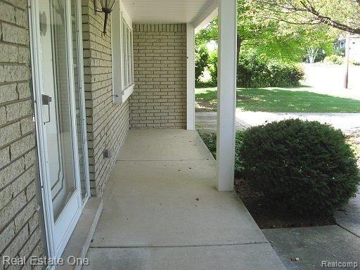 35509 Springvale Street Farmington, MI 48331 - Photo 25 of 25 great front porch