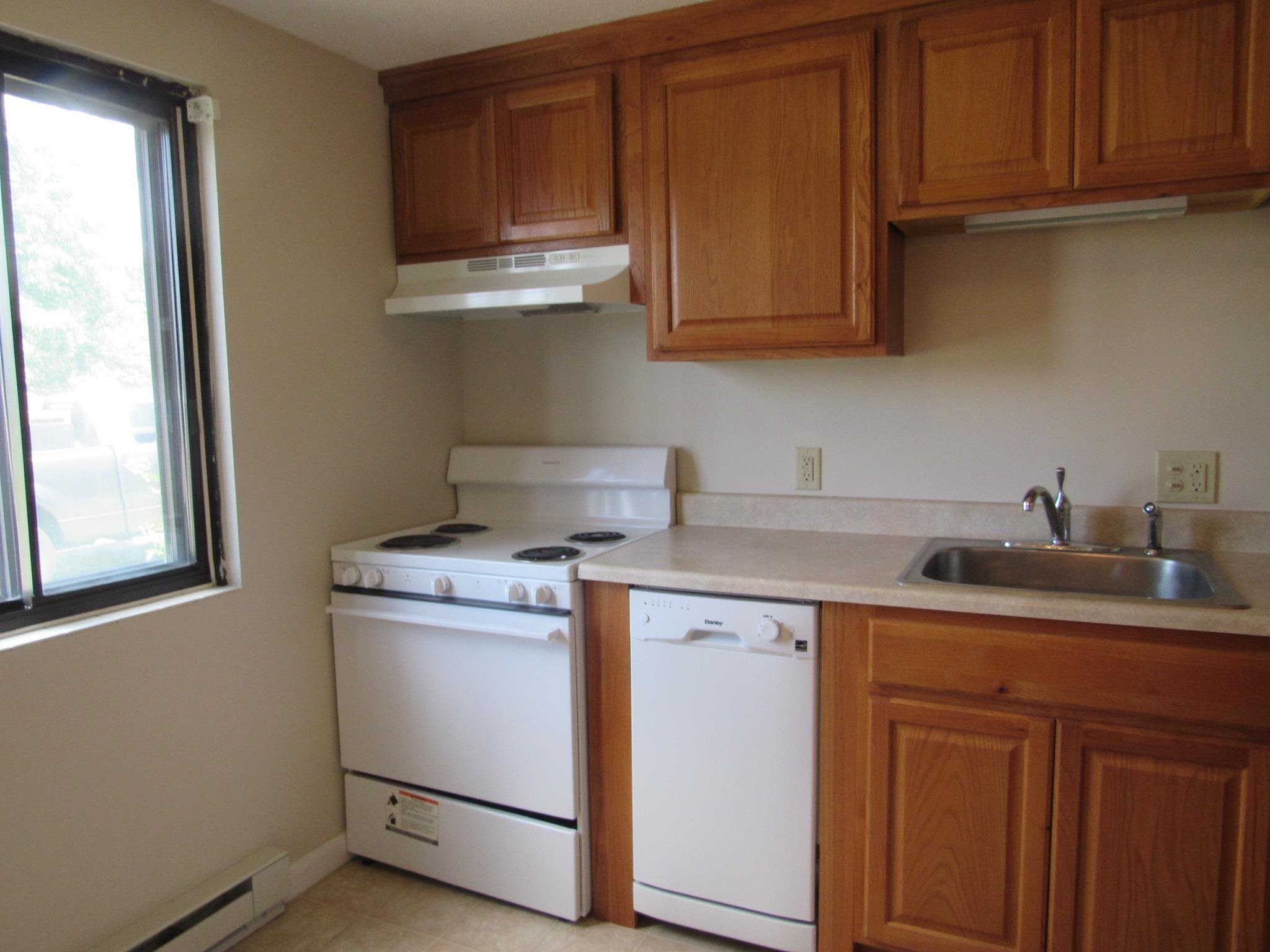3 Tsienneto Road, Unit 26 Derry, NH 03038 - Photo 6 of 13