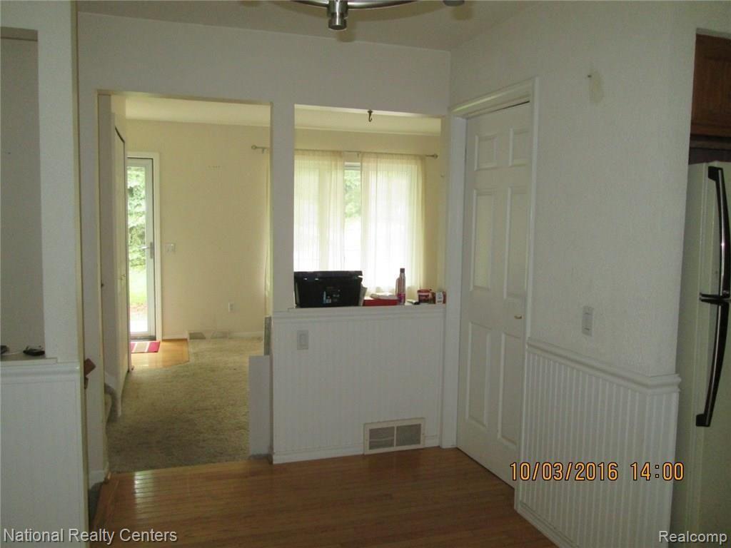 6602 Walters Road Clarkston, MI 48346 - Photo 20 of 32 IMG_0233.JPG