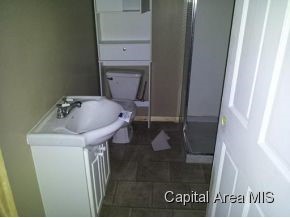 1107 East Reservoir Street Springfield, IL 62702 - Photo 2 of 11 Gallery Image 2