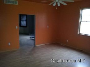 1107 East Reservoir Street Springfield, IL 62702 - Photo 7 of 11 Gallery Image 7