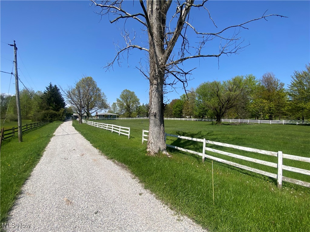721 Garrison Road Ashtabula, OH 44004 - Photo 3 of 50