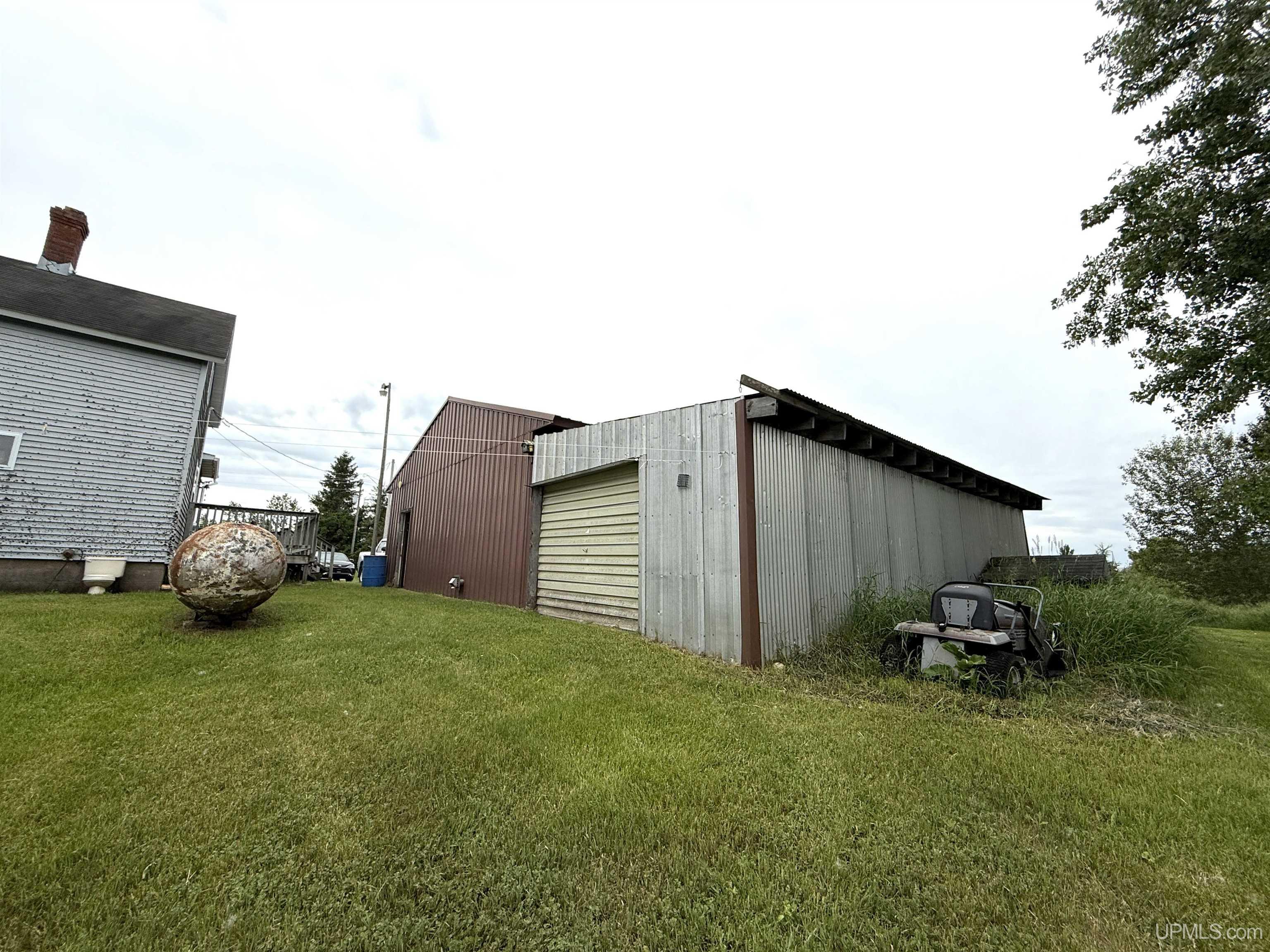 4060 18th Road Escanaba, MI 49829 - Photo 34 of 37