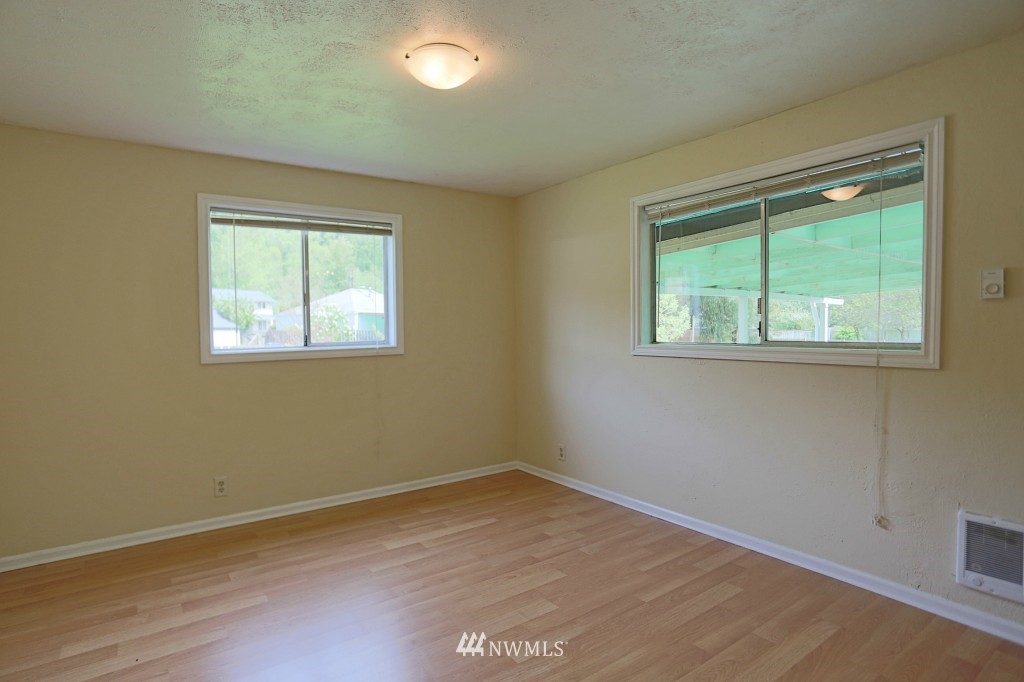 3108 Southeast 6th Street Renton, WA 98058 - Photo 11 of 22