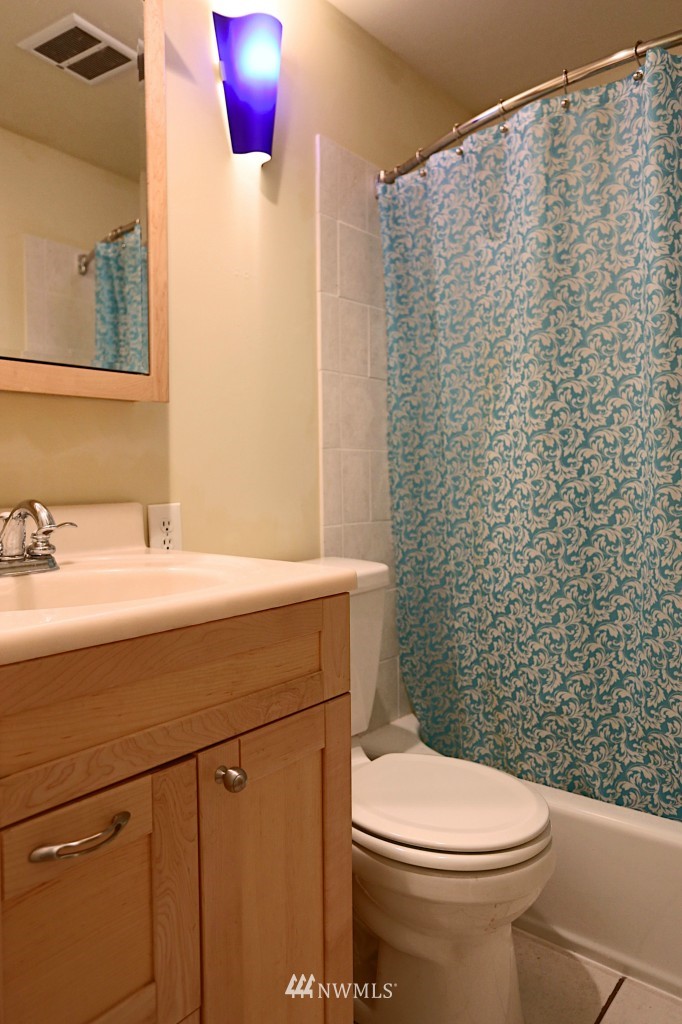 3108 Southeast 6th Street Renton, WA 98058 - Photo 13 of 22