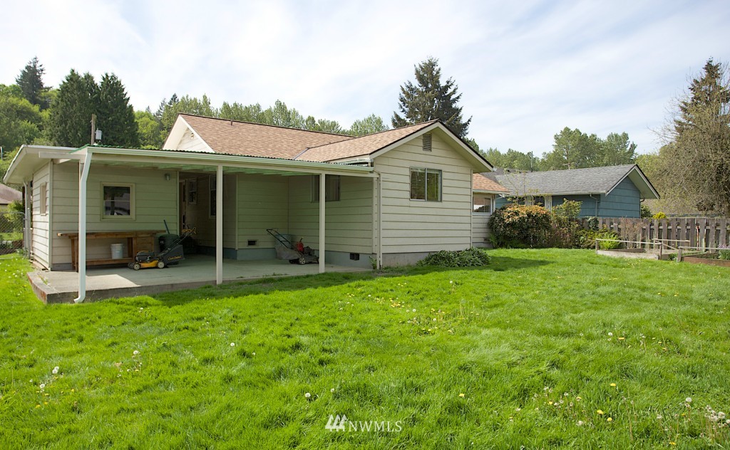 3108 Southeast 6th Street Renton, WA 98058 - Photo 4 of 22