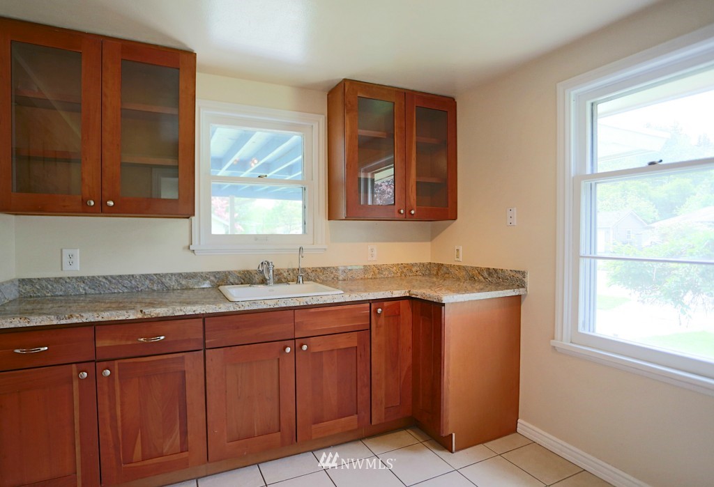 3108 Southeast 6th Street Renton, WA 98058 - Photo 6 of 22