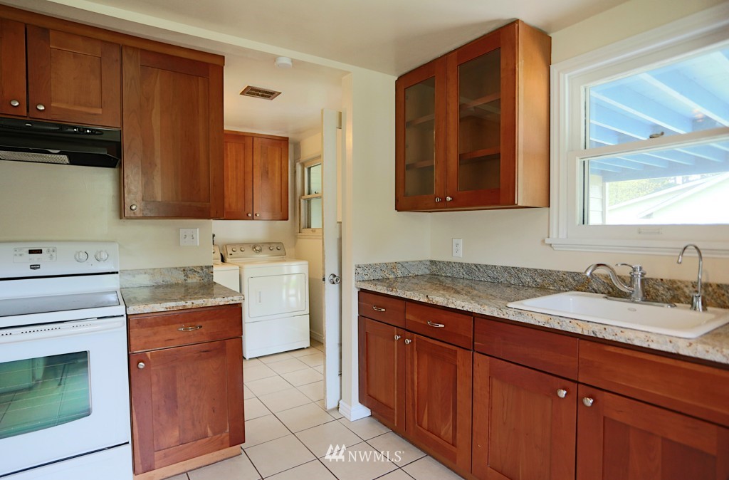 3108 Southeast 6th Street Renton, WA 98058 - Photo 7 of 22