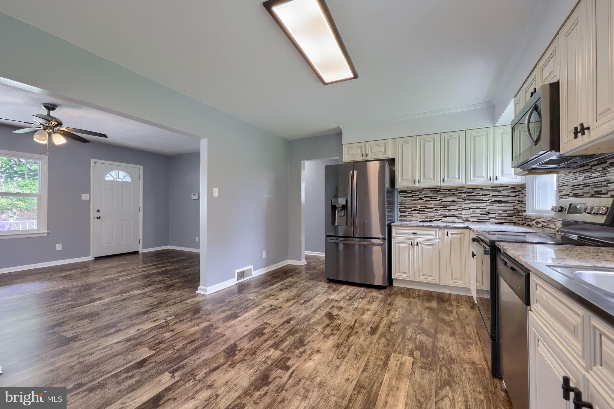 44 Springvale Road Red Lion, PA 17356 - Photo 13 of 35