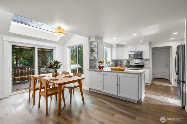 $925,000 | 19462 324th Avenue Northeast, Duvall, WA 98019