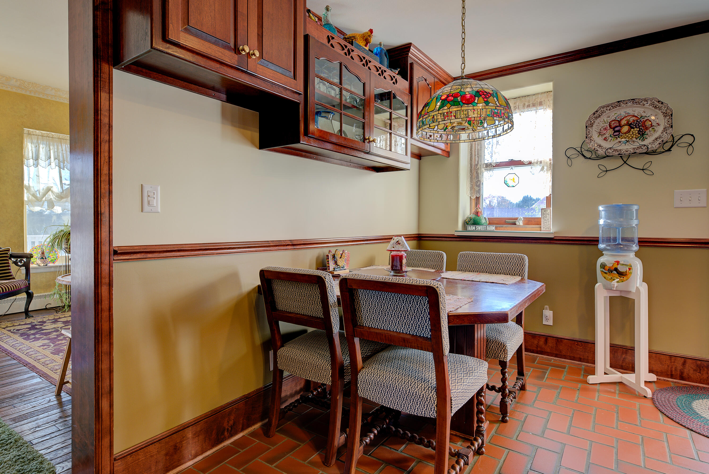 18 Highway 18 Delafield, WI 53018 - Photo 13 of 111 Kitchen Dinette
