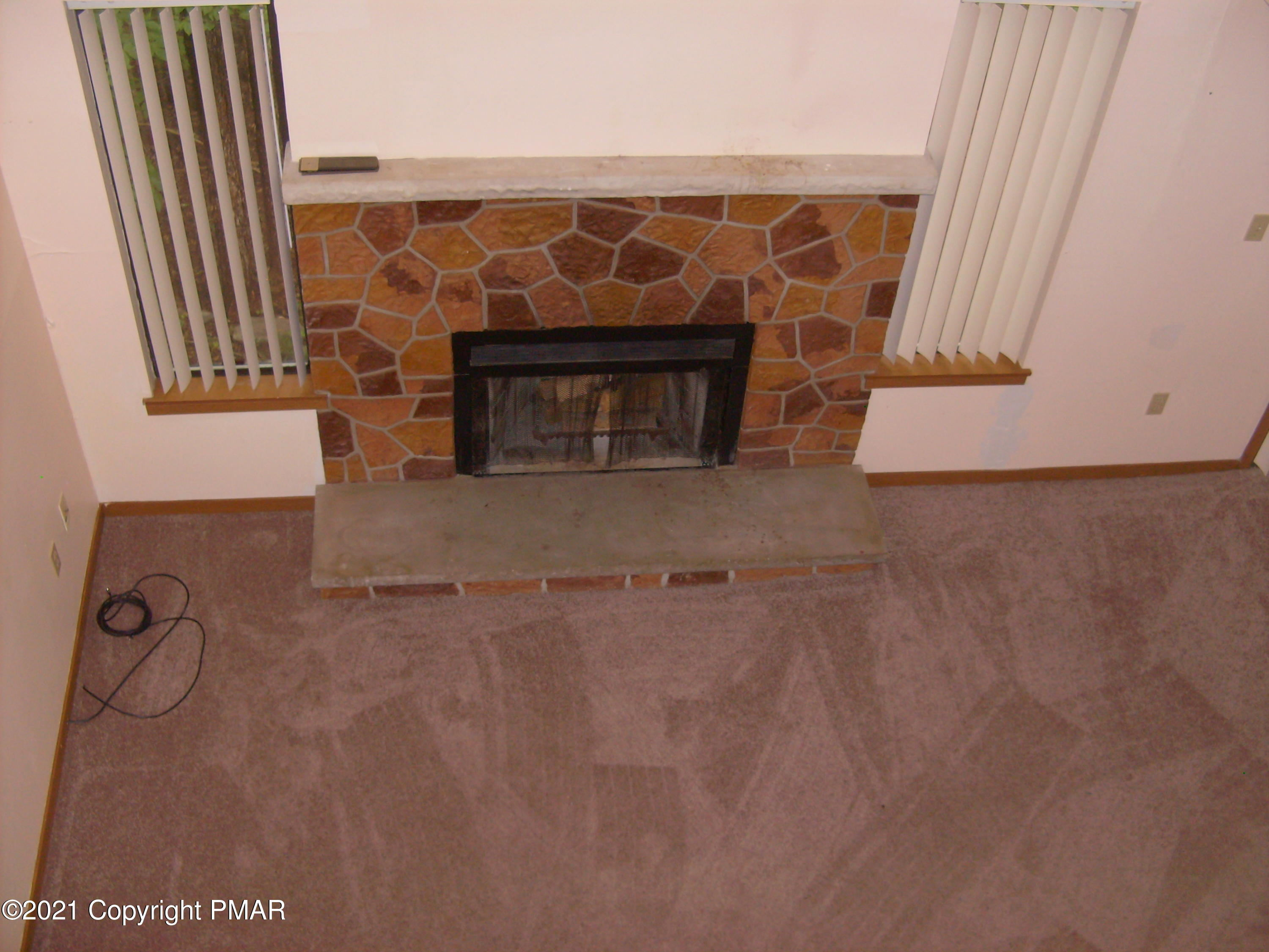 335 Crewe Court Bushkill, PA 18324 - Photo 22 of 29 Loft View