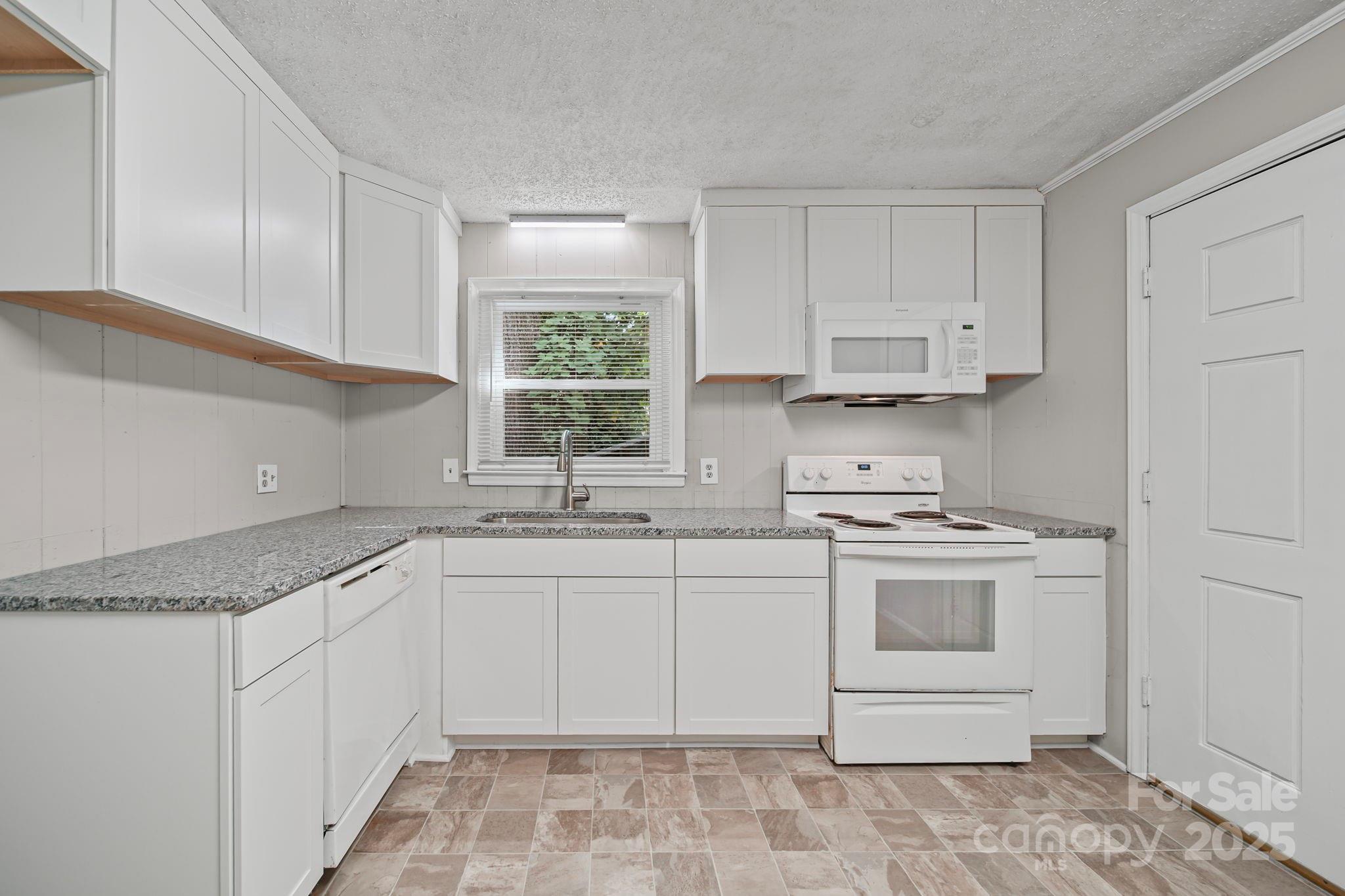4339 North Sharon Amity Road Charlotte, NC 28205 - Photo 14 of 38