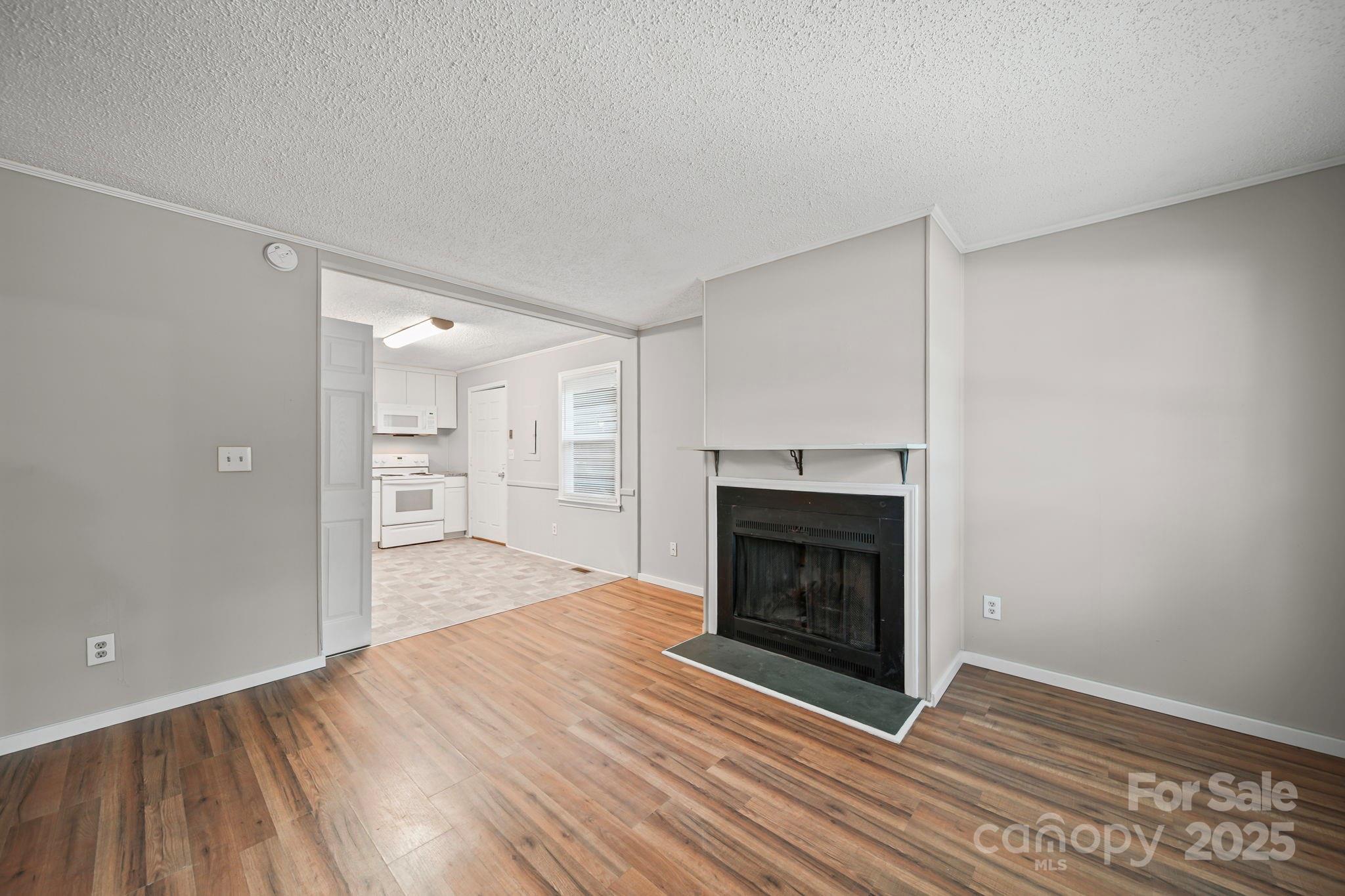 4339 North Sharon Amity Road Charlotte, NC 28205 - Photo 9 of 38