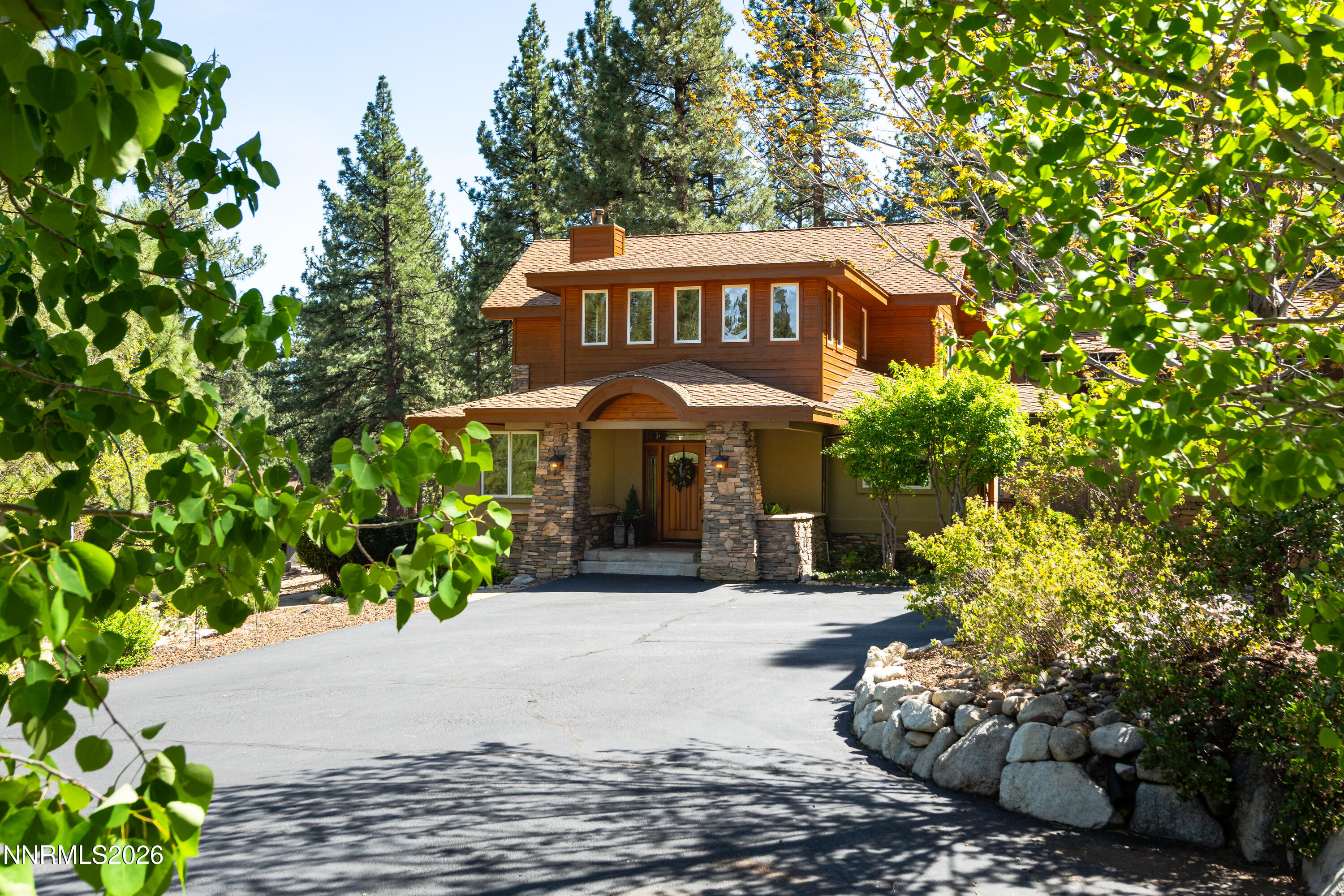 171 Summit Ridge Way Gardnerville, NV 89460 - Photo 5 of 79 171 Summit Ridge Way-3