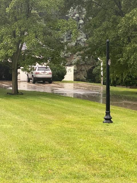 1430 Nelson Road St. Joseph, MI 49085 - Photo 3 of 42 Driveway
