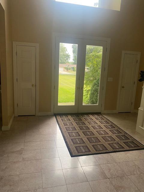 1430 Nelson Road St. Joseph, MI 49085 - Photo 4 of 42 Foyer
