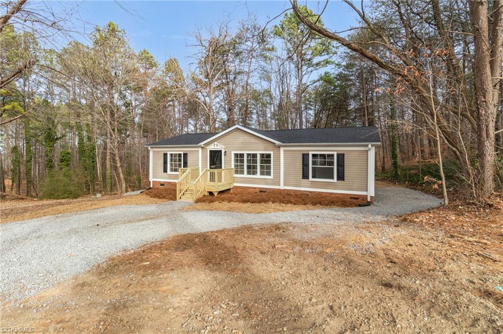 6451 Bowman Road Walnut Cove, NC 27052 - Photo 2 of 28