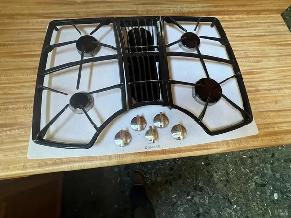 a close up view of washer and dryer