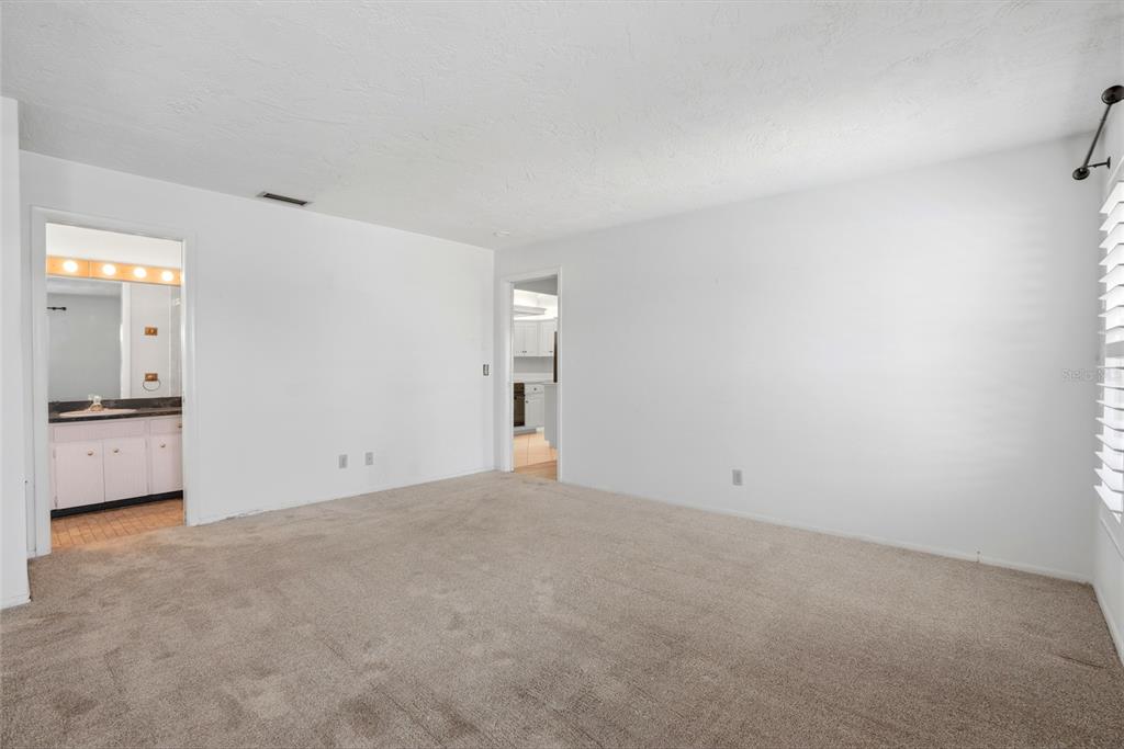 9760 136th Street Seminole, FL 33776 - Photo 24 of 41 a view of an empty room